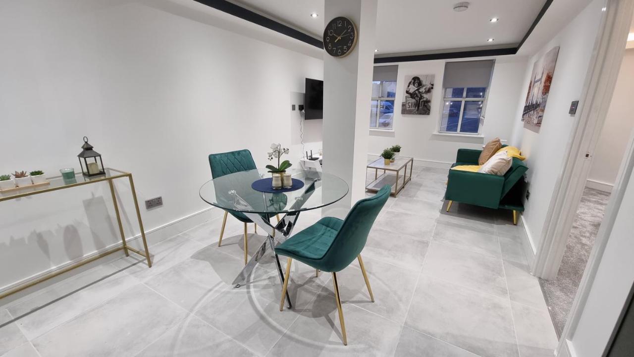 George House Newbury Luxury Apartments מראה חיצוני תמונה