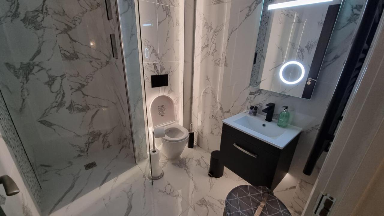 George House Newbury Luxury Apartments מראה חיצוני תמונה